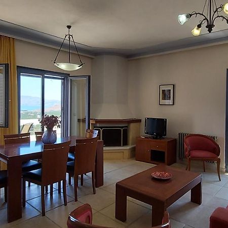 Appartamento Thealia Karefilianá Esterno foto